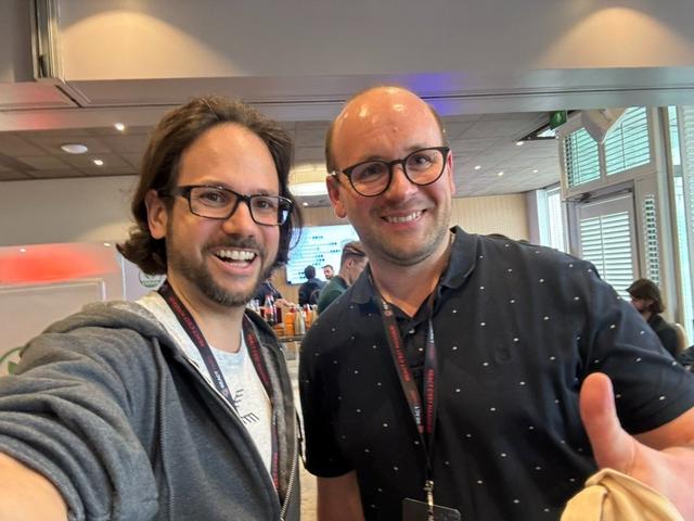 Sebastien Lorber and Tkdodo meeting at React Paris